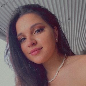 Meet your Posher, Amira